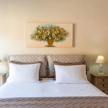 Maisonette Elena بيت للعطل *
